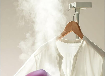 مكواة بخار رقمية بلاك اند ديكر محمولة للملابس بقدرة 1600 واط بلون اسود