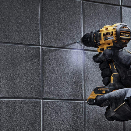 DEWALT 18V BRUSHLESS COMPACT HAMMER DRILL WITH 2 X 1.5AH