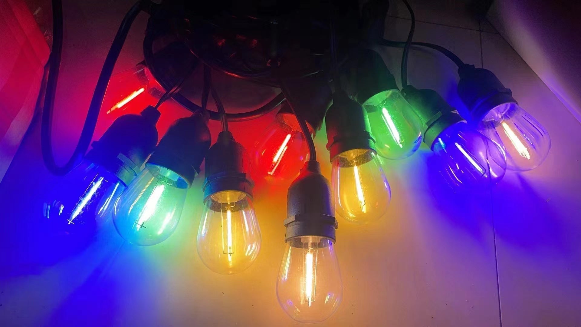 Lighting string kit with plug