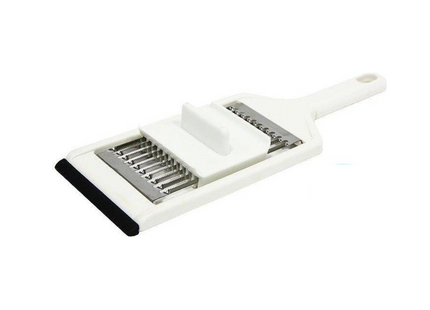 VEGETABLE GRATER WITH PLASTIC HANDLE