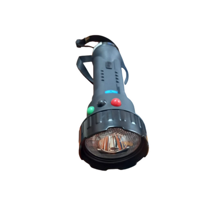 FLASHLIGHT + RED AND GREEN SIGNAL LIGHT AS SIGNALS