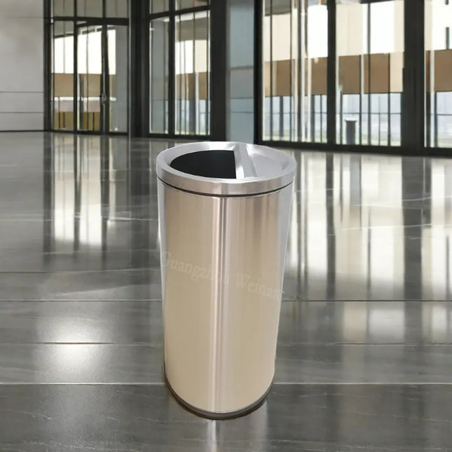 سلة نفايات لون سلفر مقاس 25*61سم