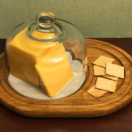 لوح خشبي بيضاوي للجبن مع غطاء زجاج