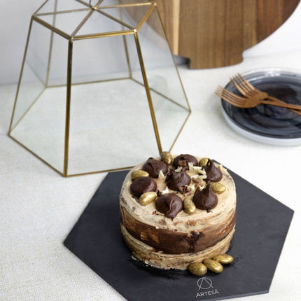 ARTESà GEOMETRIC GLASS CHEESE / CAKE DOME WITH SLATE SERVING BOARD, 31 X 27.5 X 25 CM (12" X 11" X 10") - BRASS EFFECT