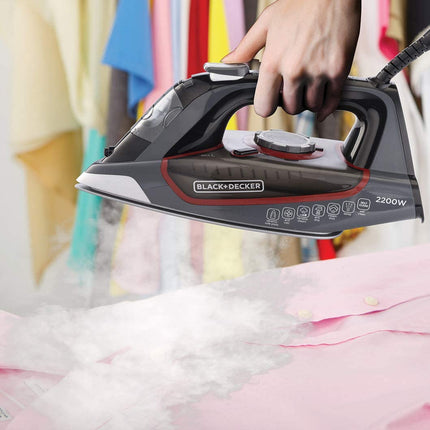 مكواة بخار بلاك أند ديكر 2200 واط قاعدة سيراميك مع خاصية التنظيف الذاتي