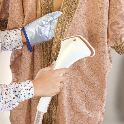 مكواة بخار للملابس من بلاك اند ديكر عمودية مزودة بعلاقة ملابس قابلة للتعديل، 1600 واط