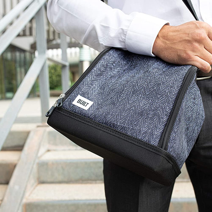 BUILT INSULATED LUNCH BAG WITH 'THE PROFESSIONAL' DESIGN, YOUTH LARGE / 11-13, BLACK