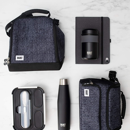 BUILT INSULATED LUNCH BAG WITH 'THE PROFESSIONAL' DESIGN, YOUTH LARGE / 11-13, BLACK