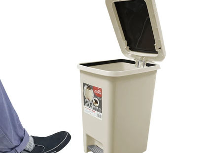Waste bin with pedal - 20 litres