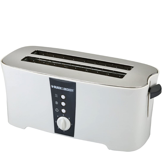 Black &amp; Decker 4 slice toast toaster, 1350 watts