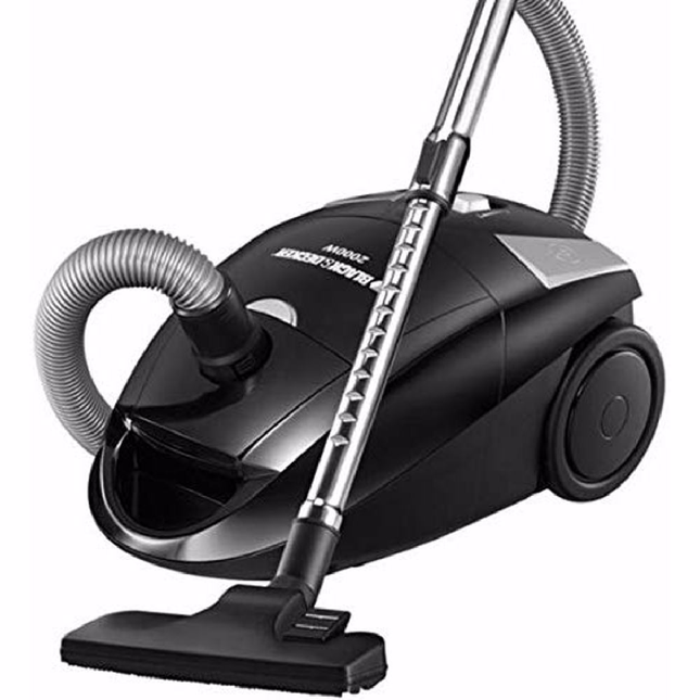 Black &amp; Decker vacuum cleaner with bag 2000 watts 