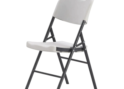 كرسي بلاستيكي أبيض قابل للطي بإطار رمادي