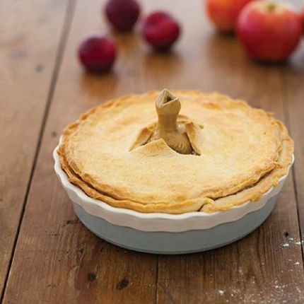 Classic Collection Large Round Fluted Pie Dish