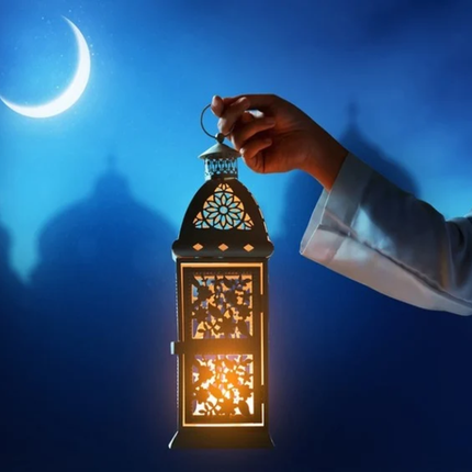 فانوس حديد انتيك ابيض طويل