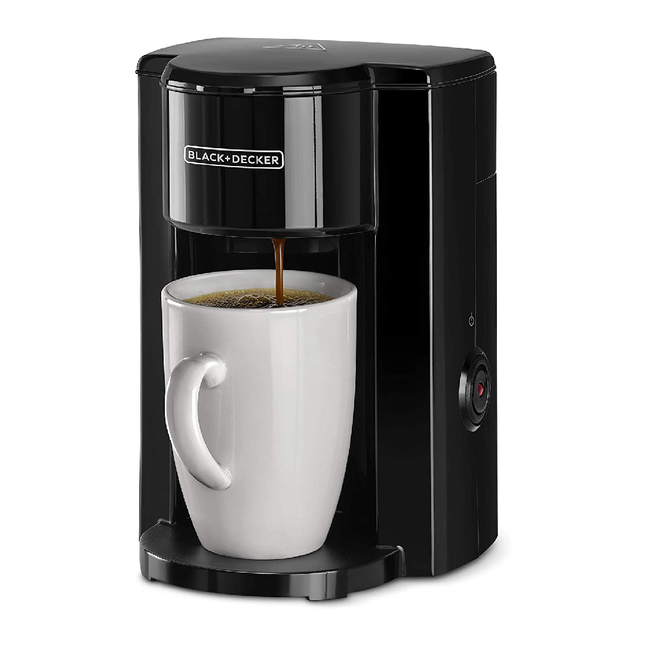 ماكنة صنع القهوة الأمريكية بلاك أند ديكر مع كوب قهوة 350 واط