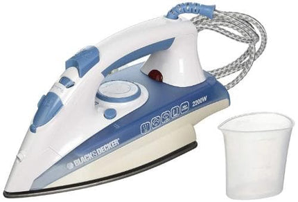 2200W steam iron with non-stick soleplate and spray function 
