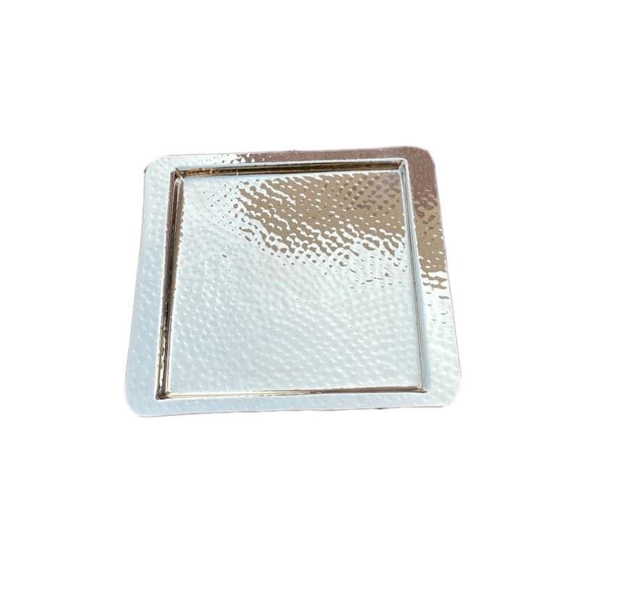 MEDIUM SQUARE HAMMERED TRAY29 X 26 X 2