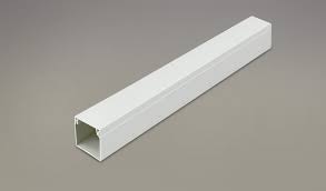 ماسورة بي في سي بيضاء لأسلاك الكهرباء بطول 2.5 متر